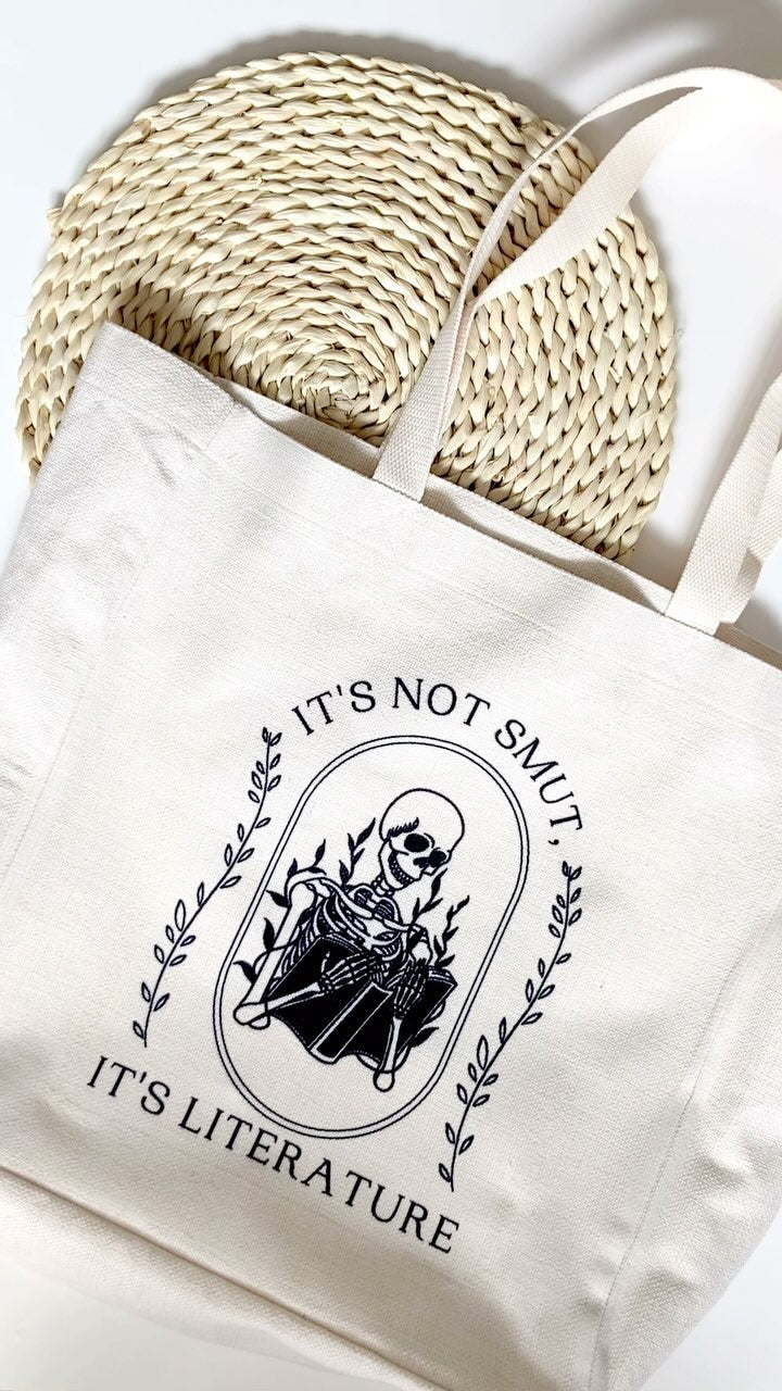 It's not smut Tote bag